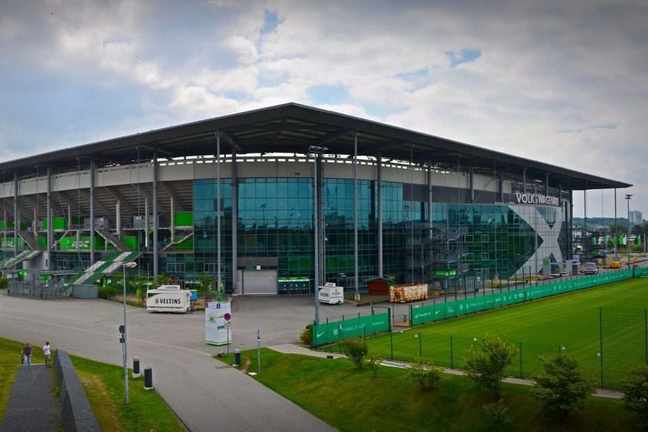 Afbeelding van het trainingsveld en de trainingslocatie bij stadion van Wolfsburg waar het Nederlands Elftal gaat trainen tijdens het EK 2024.
